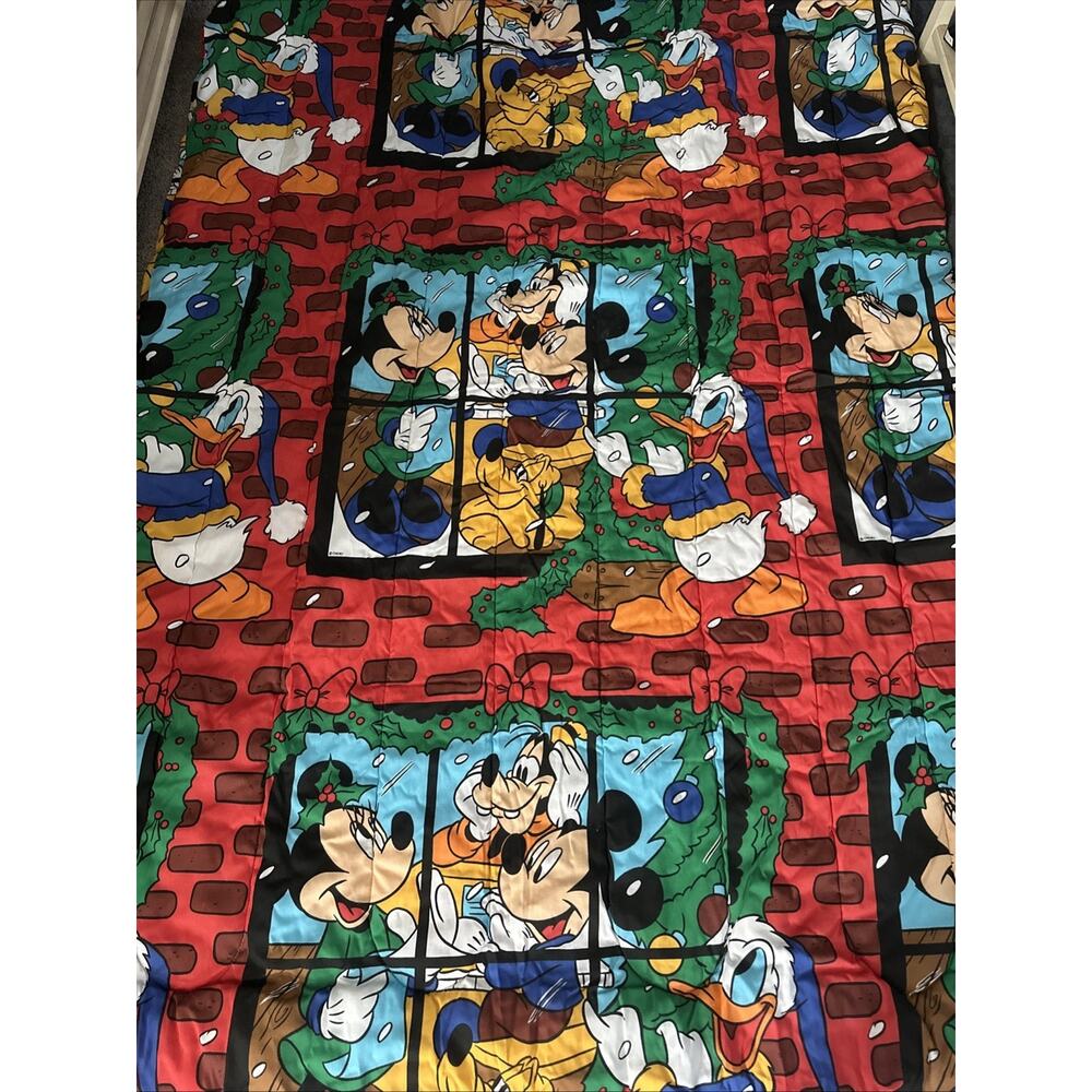 Mickey's And Friends Holiday Christmas Bedding Set